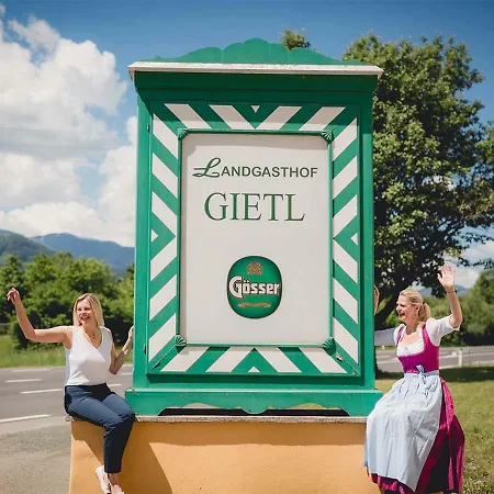 Landgasthof Gietl Hotel 3*