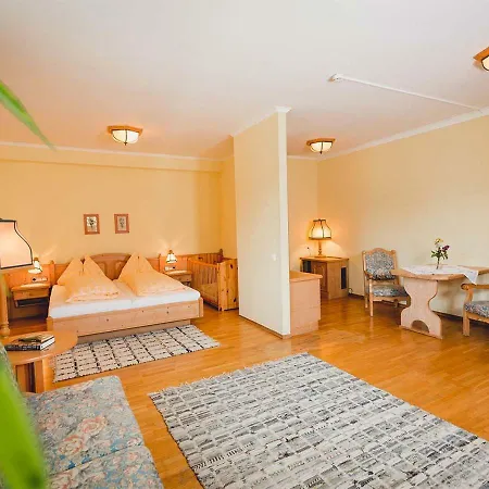 Hotel Landgasthof Gietl 3*